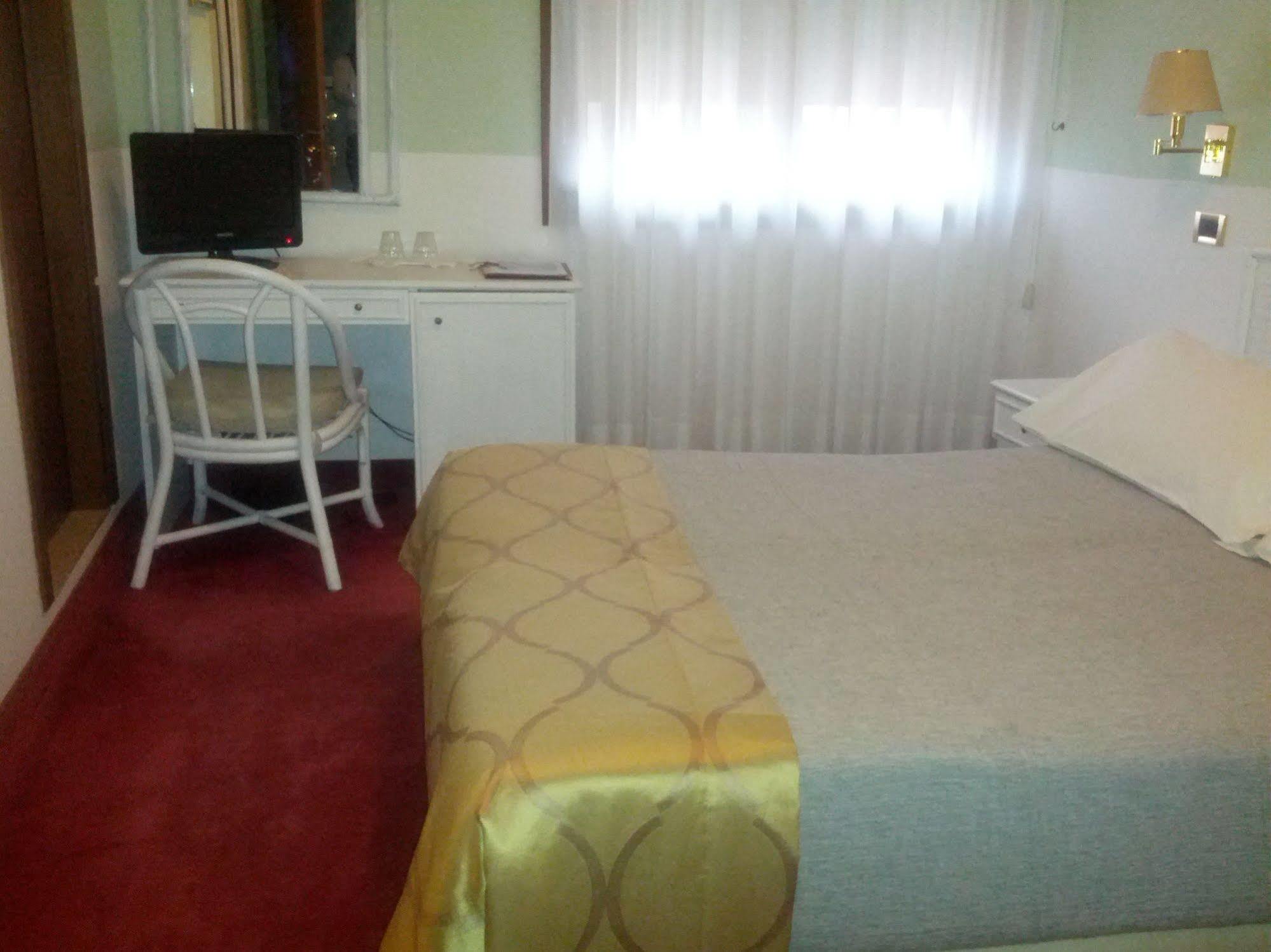 Hotel Villa Tiziana Lido di Venezia Exterior foto