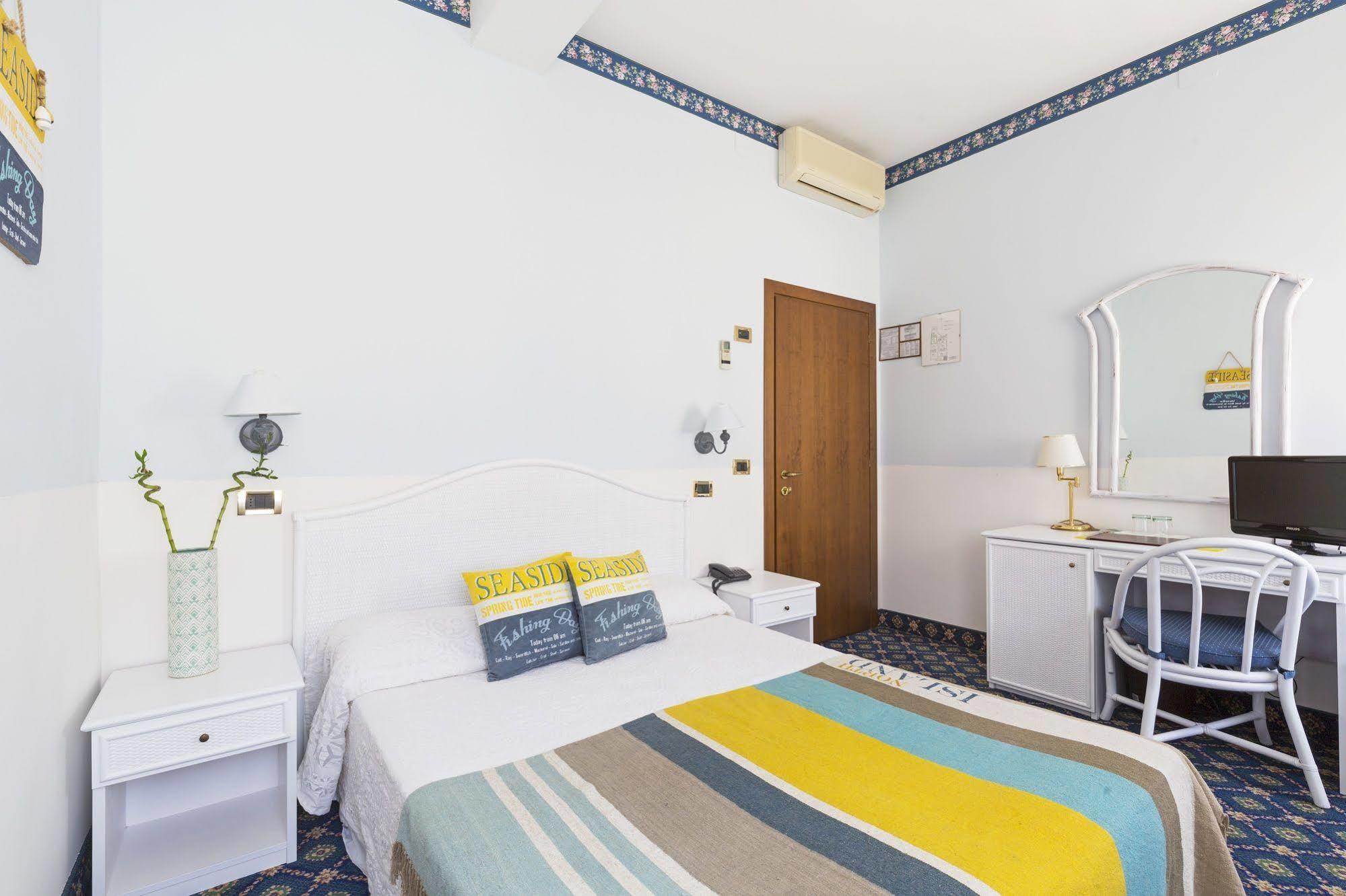 Hotel Villa Tiziana Lido di Venezia Exterior foto